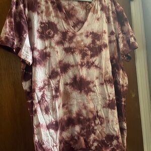 Tie-Dye V-Neck T-Shirt